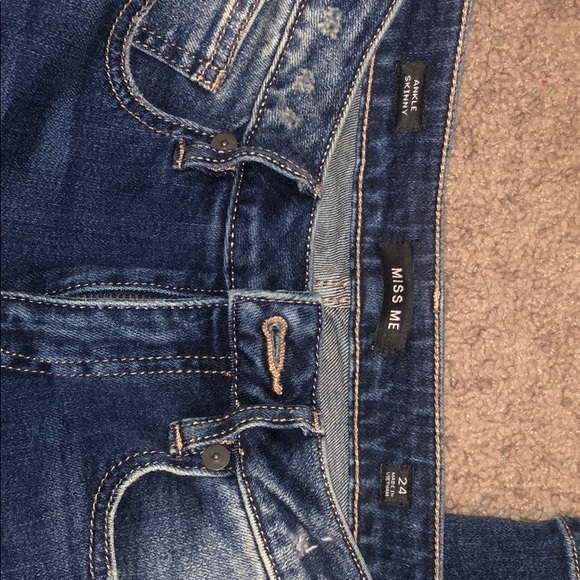 Miss Me Embroidered - Picture 5 of 6